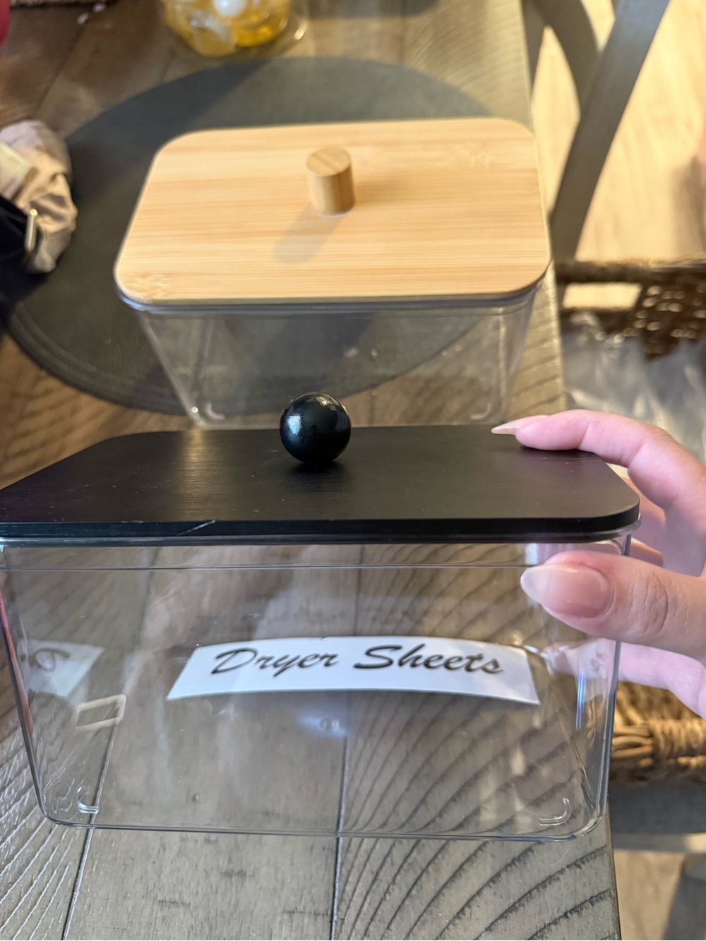 Dry sheet containers